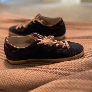 Golden Goose Super Star size 40